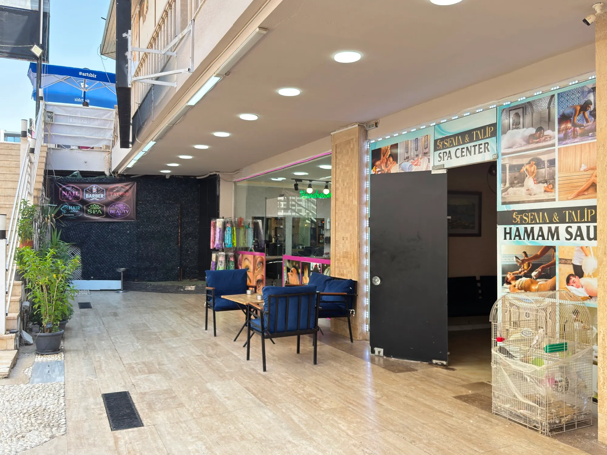 Eingang zu Hamam und Sauna von Sema & Talip, Karnas Bazaar